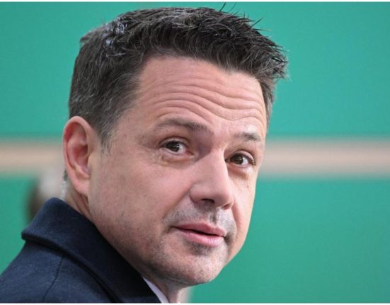 Alegeri prezidentiale in Polonia Trzaskowski castiga primul tur