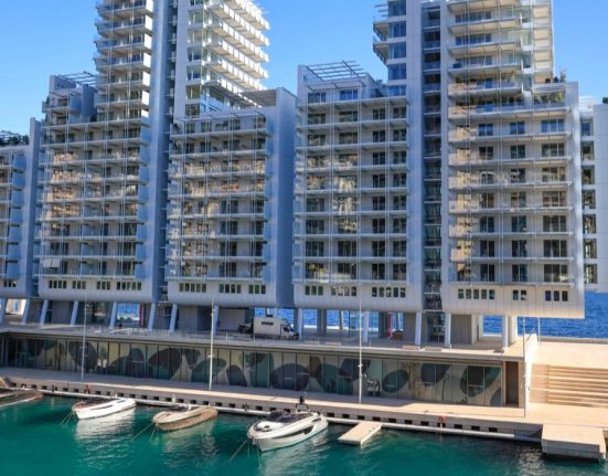 Cartier de lux de 2 miliarde euro construit pe mare
