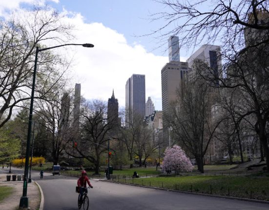 Central Park vizitat de 40 milioane turisti anual Atractii principale