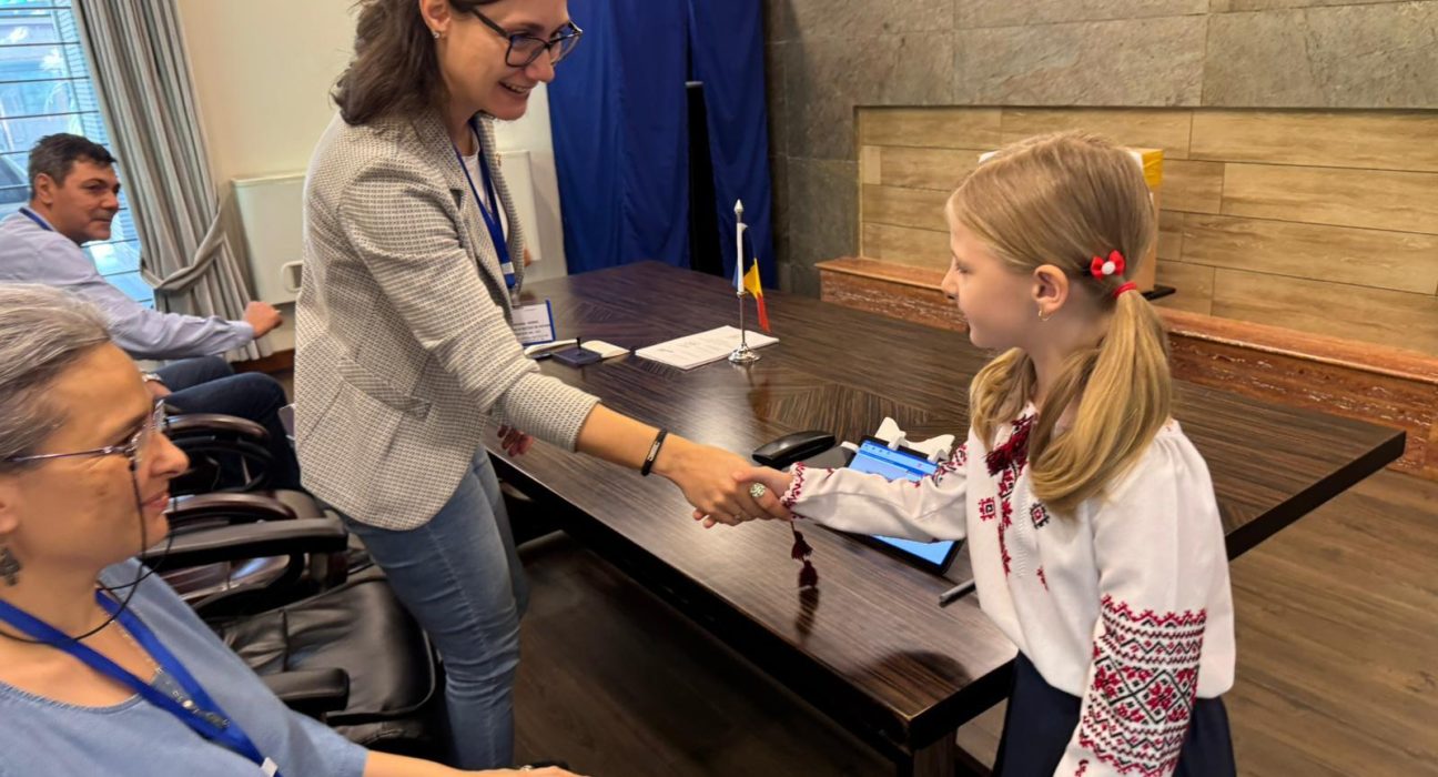 Copiii din comunitatea romaneasca din Pakistan au votat
