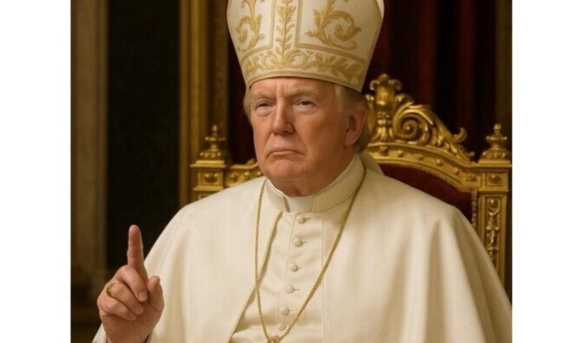Donald Trump costumat in Papa intr o fotografie