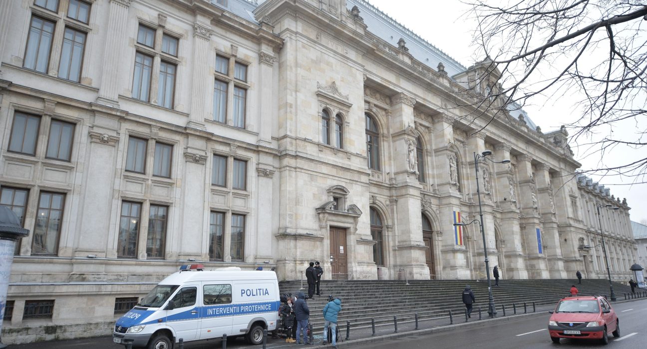 Elev romn anchetat de FBI pentru ameninri cu bomb