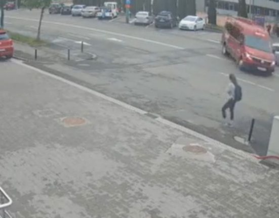 Filmul accidentului din Brasov cu un microbuz si 15 copii