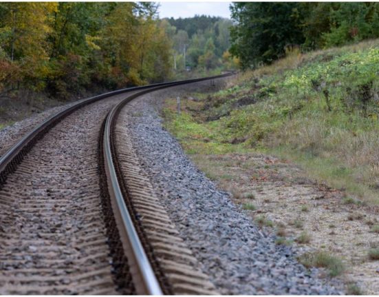 O femeie a murit dupa ce a fost lovita de tren la gara Ruginoasa din Iasi