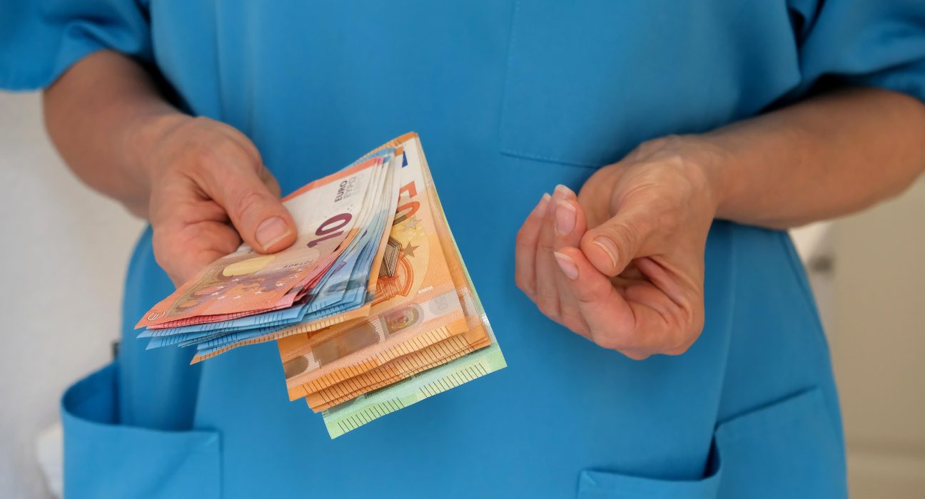 Pedeapsa pentru ginecologul din Petrosani spagar