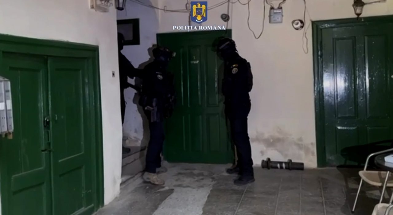 Pensionar din Cluj pacalit 11 ani de un escroc
