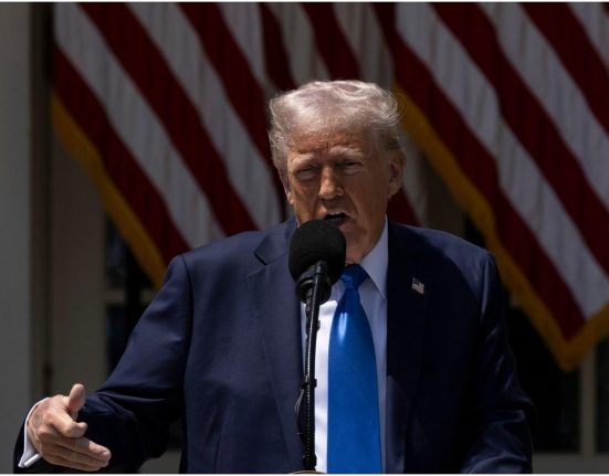 Planul lui Trump pentru bugetul SUA in 2026 taieri de 163 de miliarde dolari si reduceri in educatie
