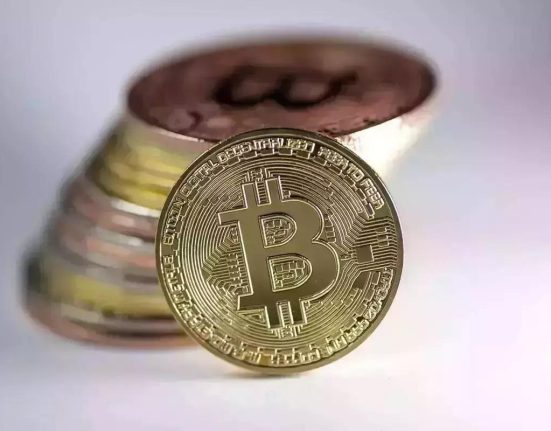Pretul unui bitcoin astazi 19 mai 2025