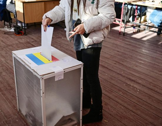 Sondaje la alegerile prezidentiale Cine realizeaza sondaje duminica