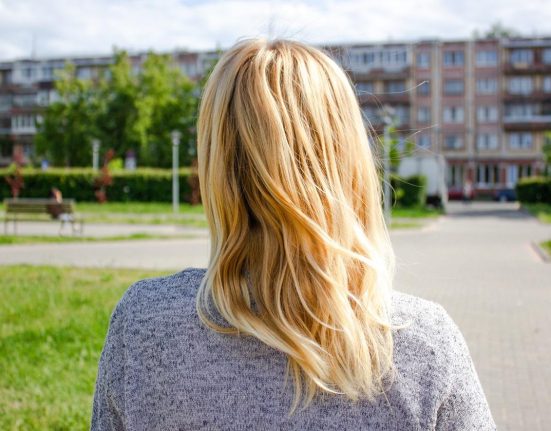 Tanara de 29 de ani paralizata dupa droguri vandute in magazine