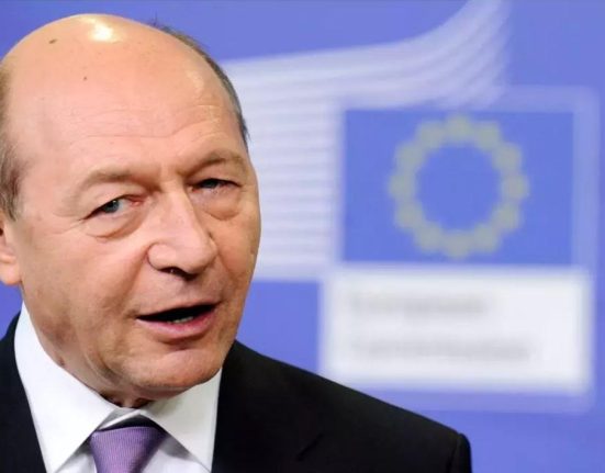 Traian Basescu Nu cred ca situatia e dramatica Nicusor Dan are de convins poporul roman