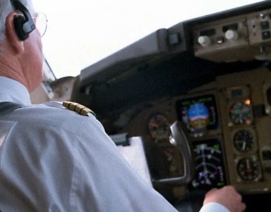 avion cu 200 pasageri a zburat nesupravegheat 10 minute