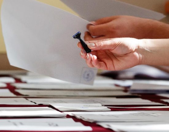 petitii online dupa alegeri arestarea lui simion solicitata