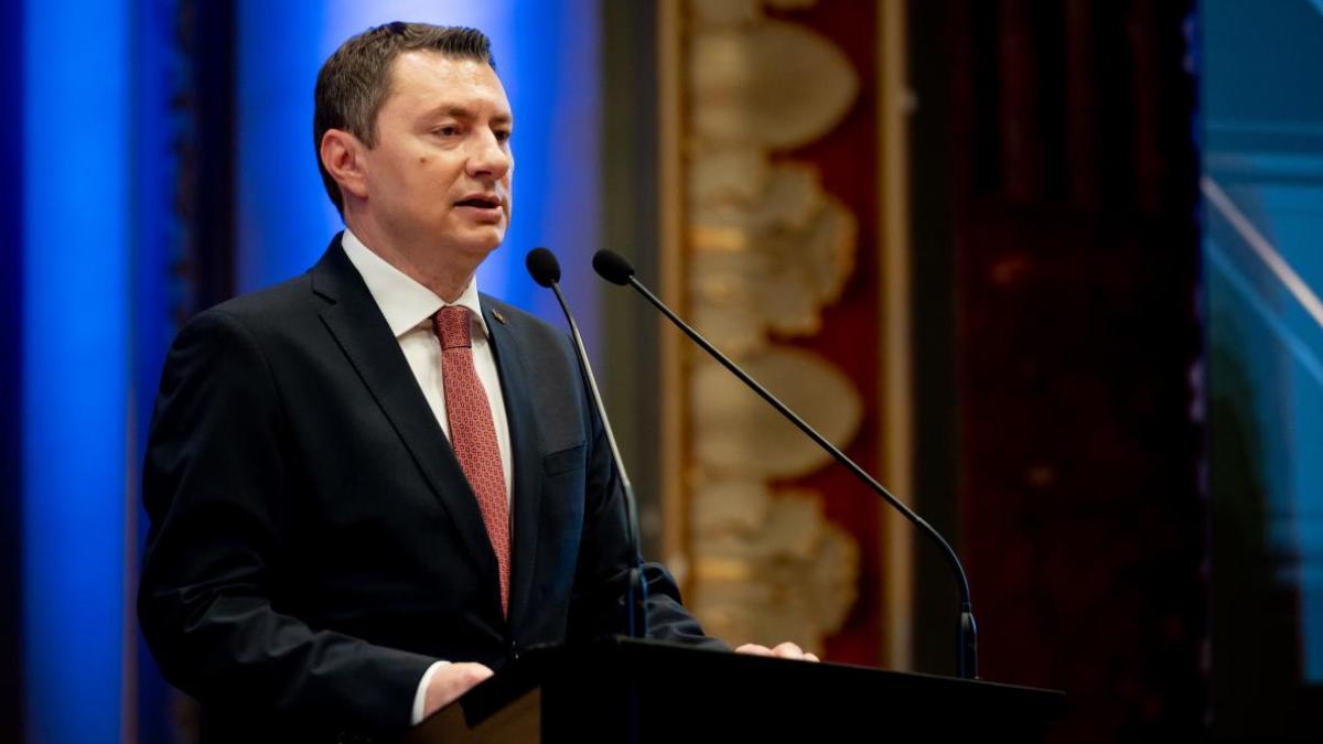 Cosmin Marinescu Deficitul bugetar este acum o constanta structurala