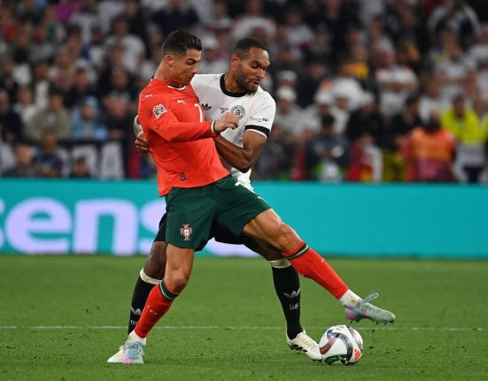 Cristiano Ronaldo la 40 de ani marcheaza si urmareste trofeul