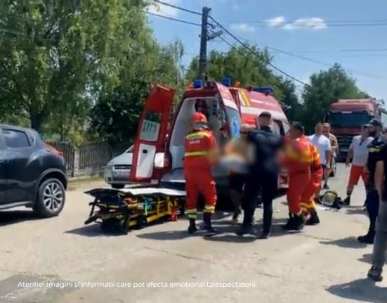 Elev din Maramures lovita de masina dupa microbuz