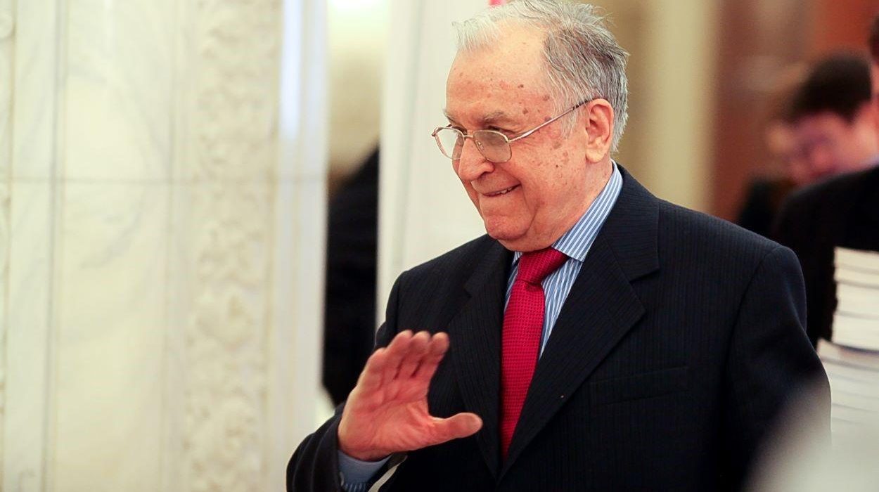 Ion Iliescu ramane la Terapie Intensiva starea este stationara