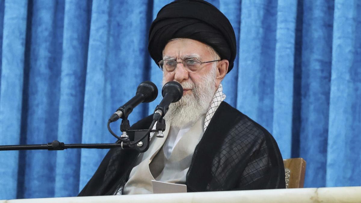 Khamenei se teme de asasinat sta in buncar