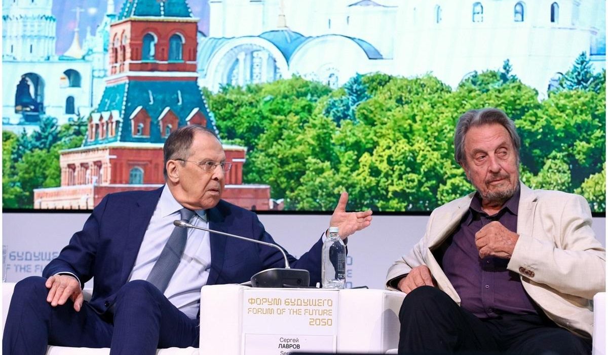 Kremlinul incantat de vizita tatalui lui Elon Musk