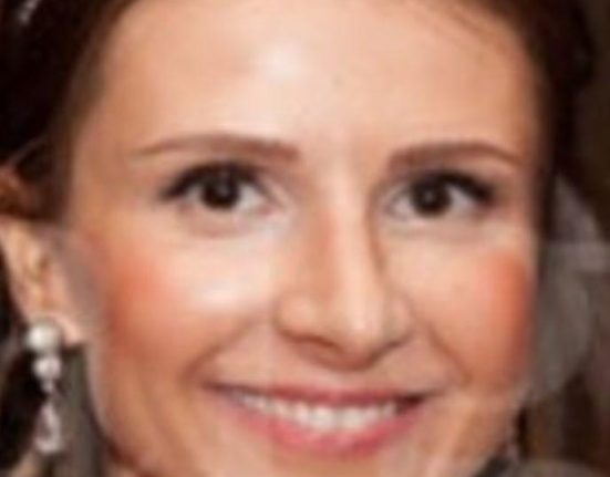 Mama si fiul ei de trei ani gasiti morti in masina