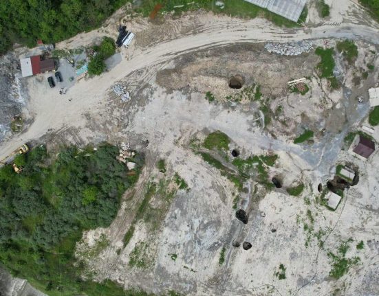 Pericol de prabusire la Salina Praid 10 gospodarii evacuate