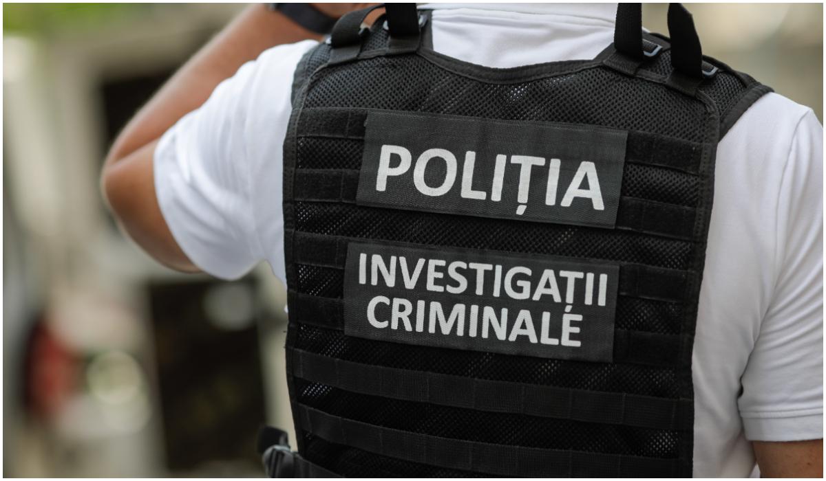 Politist de frontiera retinut pentru tentativa de inselaciune