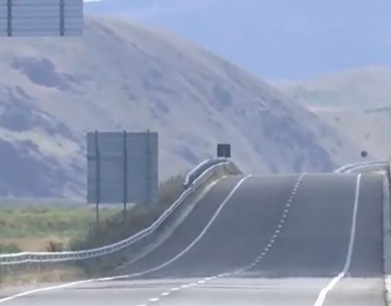 Soseaua nefolosita care a fost reparata de doua orii
