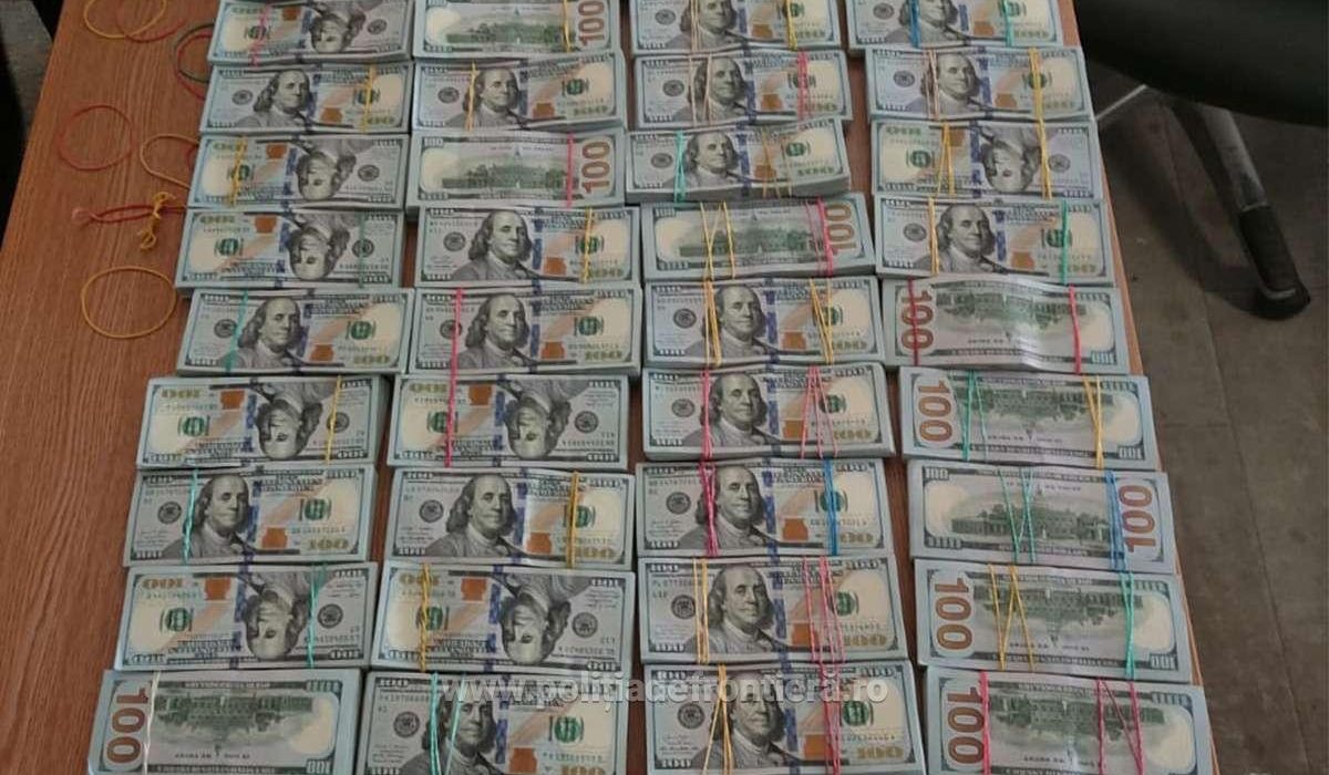 Sot si sotie gasiti la Siret cu 1400000 dolari ascunsi pe corp