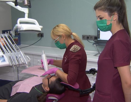 Strainii vin la dentist in Romania si economisesc sume mari