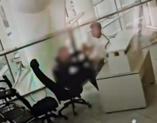 Vames lovit pe Aeroportul Otopeni de un agresor