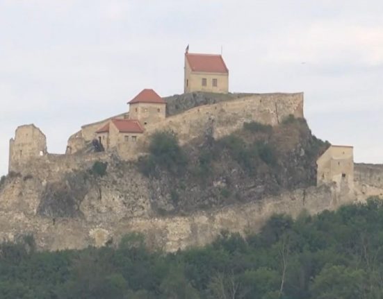 Aici isi pastreau sasii slninile afumate Povesti nestiute ale Cetatii Rupea