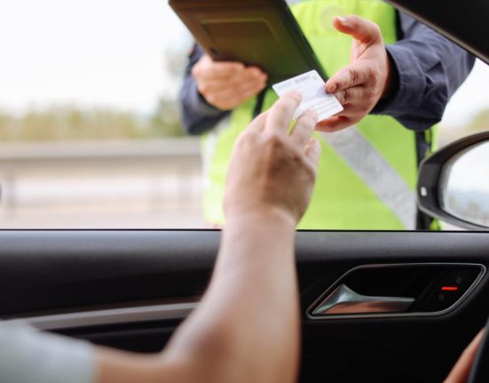 Cei fara amenzi platite in 90 de zile raman fara permis