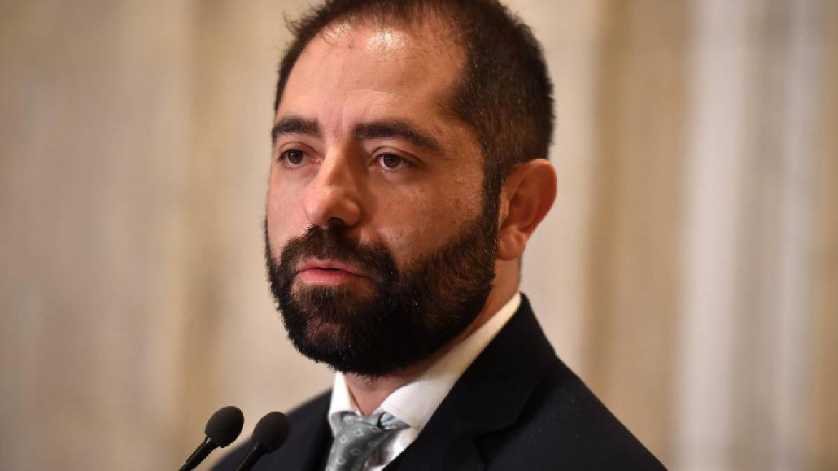 Consilierul prezidential Radu Burnete Daca nu ne putem imprumuta taierele vor fi mai dure