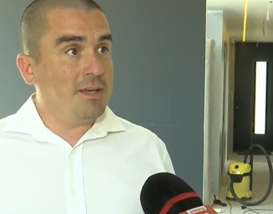Cum a reusit Bogdan sa si construiasca o casa ieftin