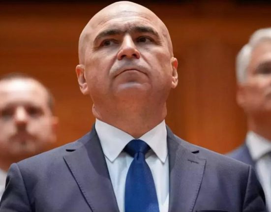 Directori la stat cu salarii mai mari decat premierul Bolojan