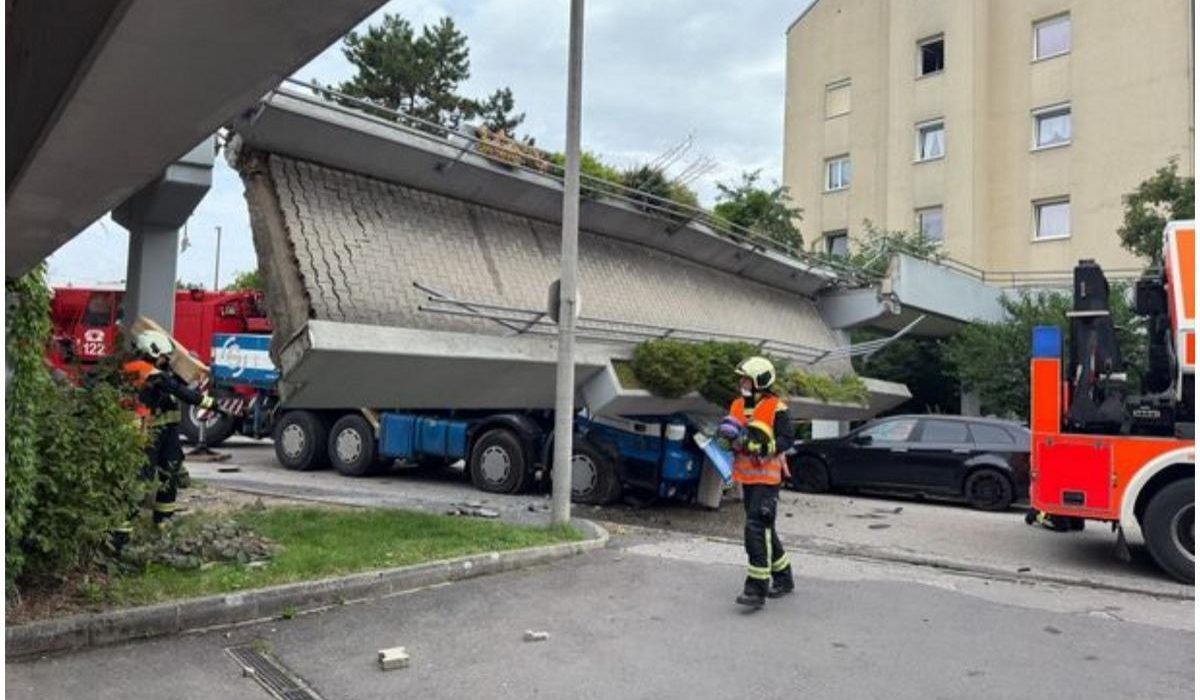 Doua persoane ranite grav dupa prabusirea unui pod in Austria
