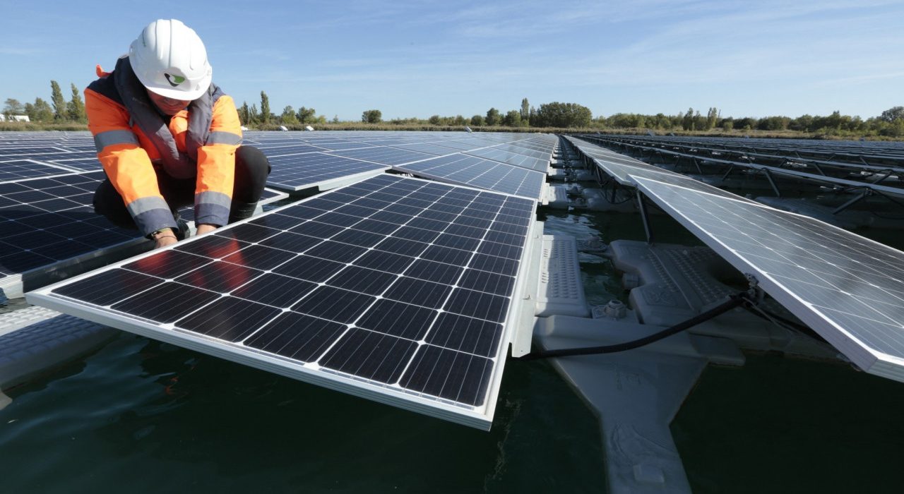 Europa renunta la carbine soarele domina energia electrica in UE