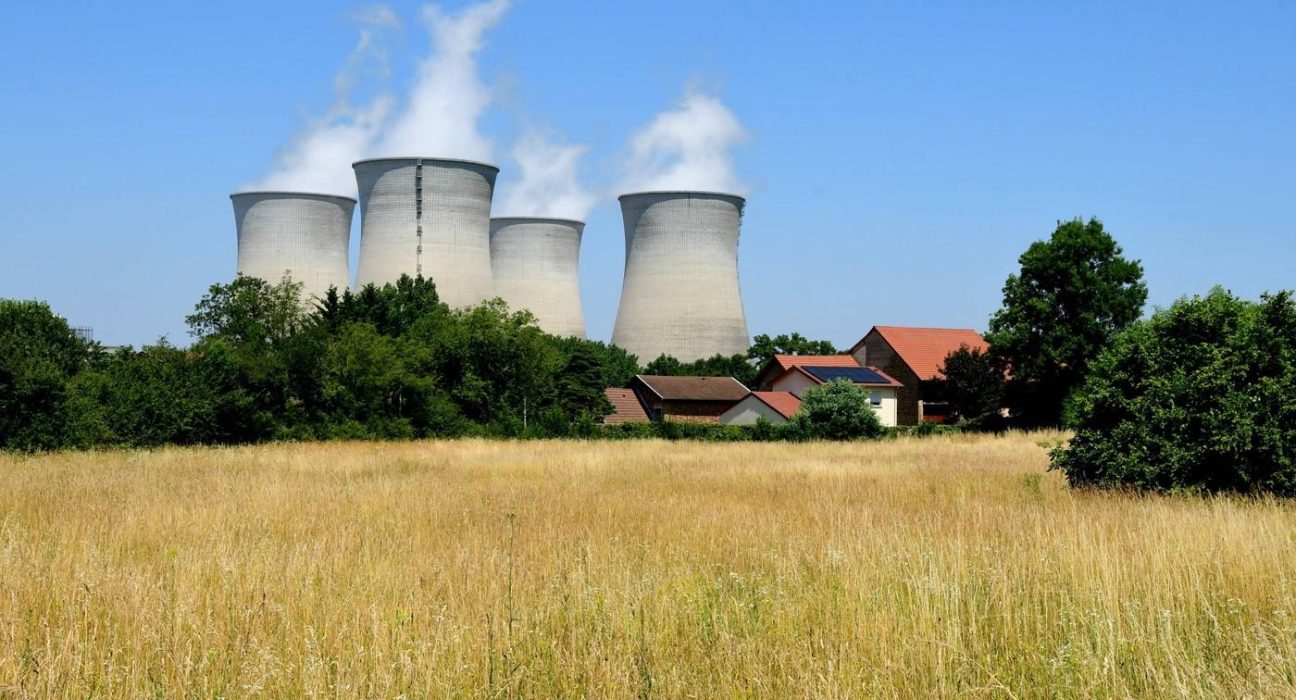 Franta si Elvetia inchid centrale nucleare din canicula