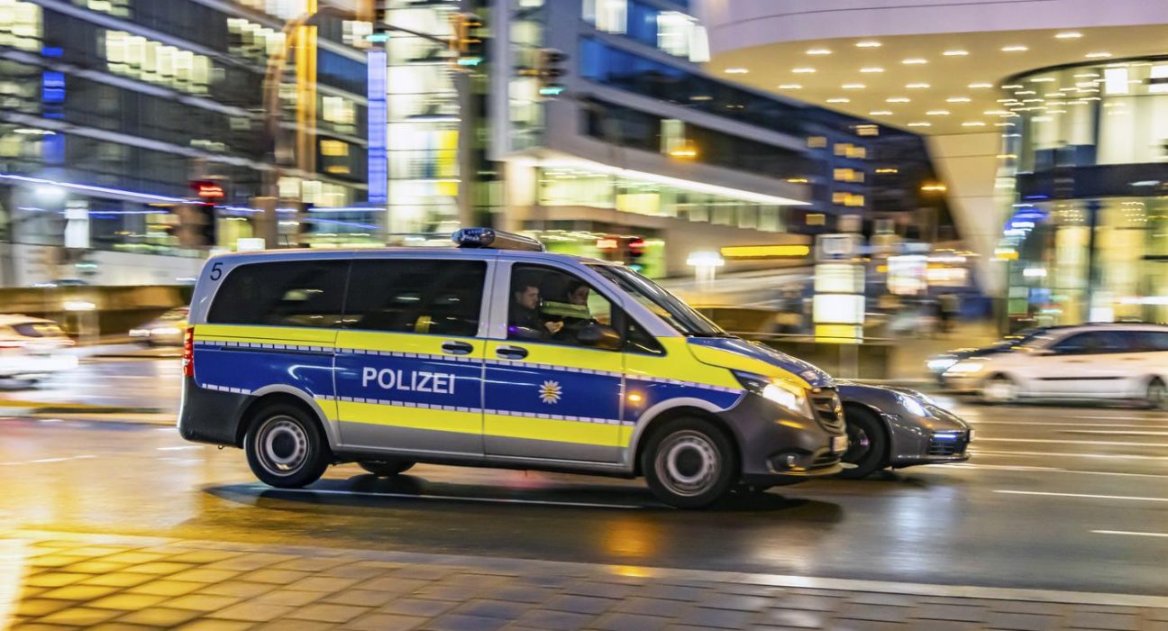 Incident socant lang Stuttgart Politia a impuscat un barbat