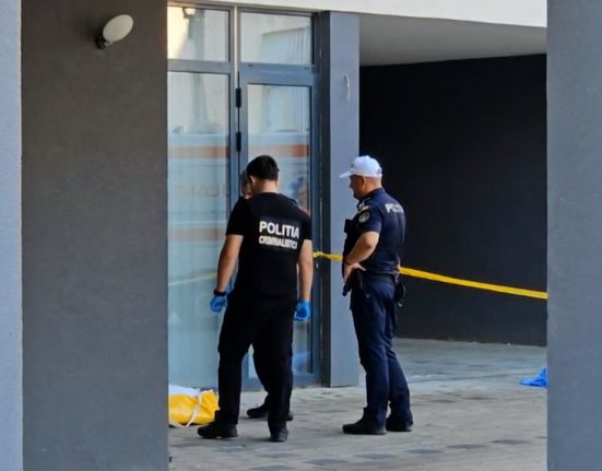 Judecatoarea de la Timis s a aruncat de la etaj