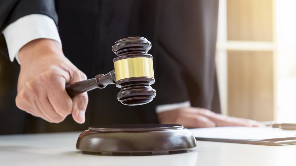 Magistratii ICCJ cresc sporuri pentru a compensa taierea