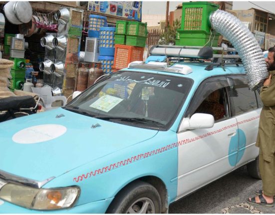 Masini cu racire improvizata solutia taximetristilor din Afganistan