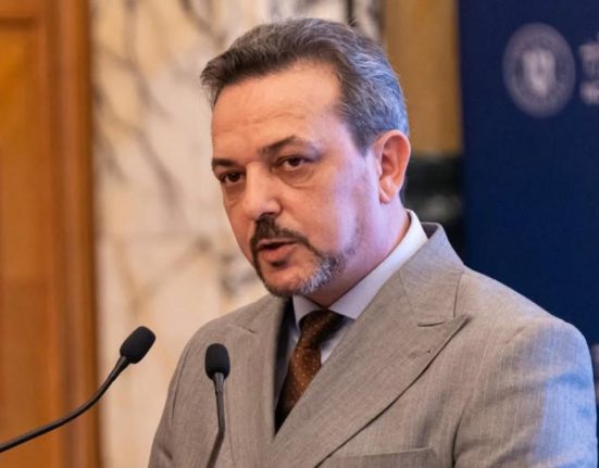 Presedintele IICCMER cere o lege pentru interzicerea simbolurilor comuniste