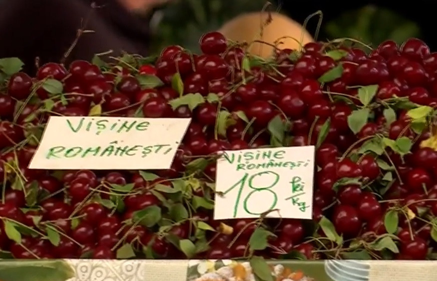 Preturi mari la fructele romanesti zmeura si capsuni
