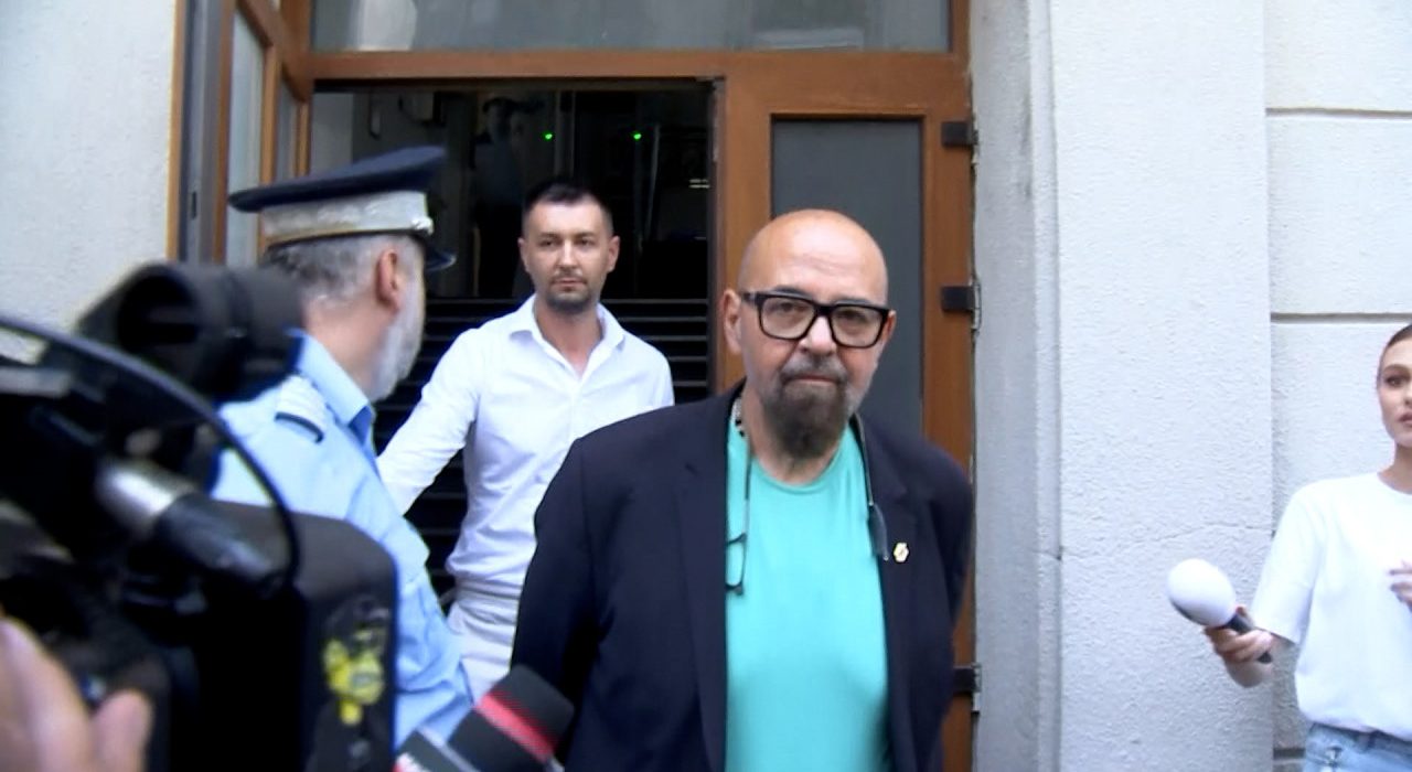 STENOGRAME Piedone anunta angajatii hotelului pentru control
