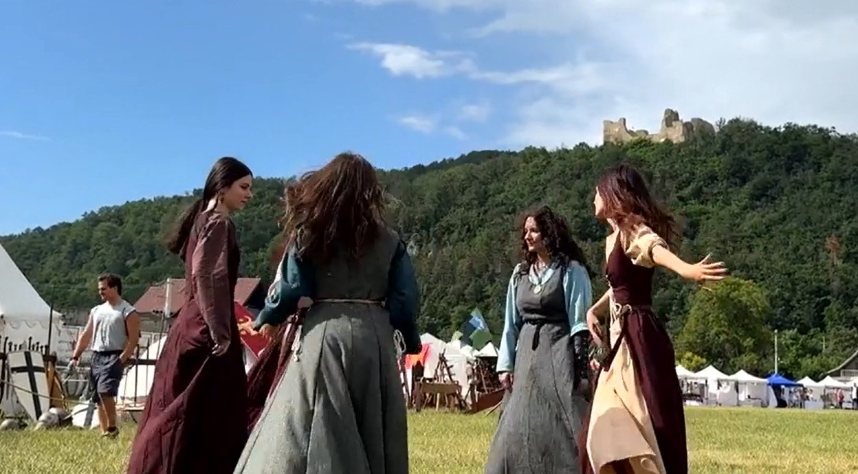 Satul medieval ce a cucerit Targu Neamt Istoria revine la poalele Cetatii