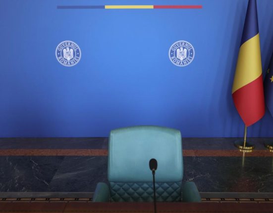 Seful Cancelariei lui Bolojan a cerut liste cu oameni de concediat