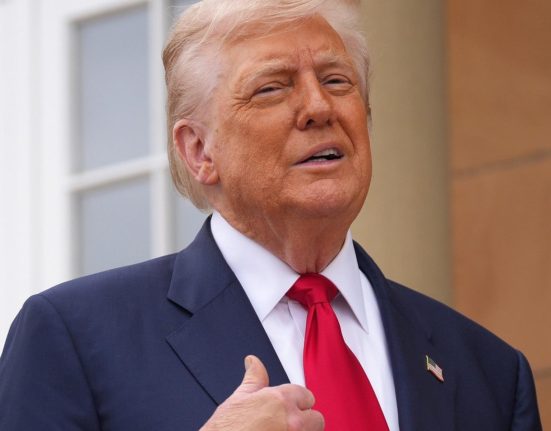 Trump i a dat lui Putin 10 12 zile pentru acord in Ucraina