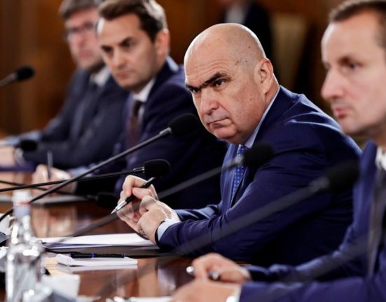 Bolojan pentru Bloomberg Riscul de neplata e foarte mare
