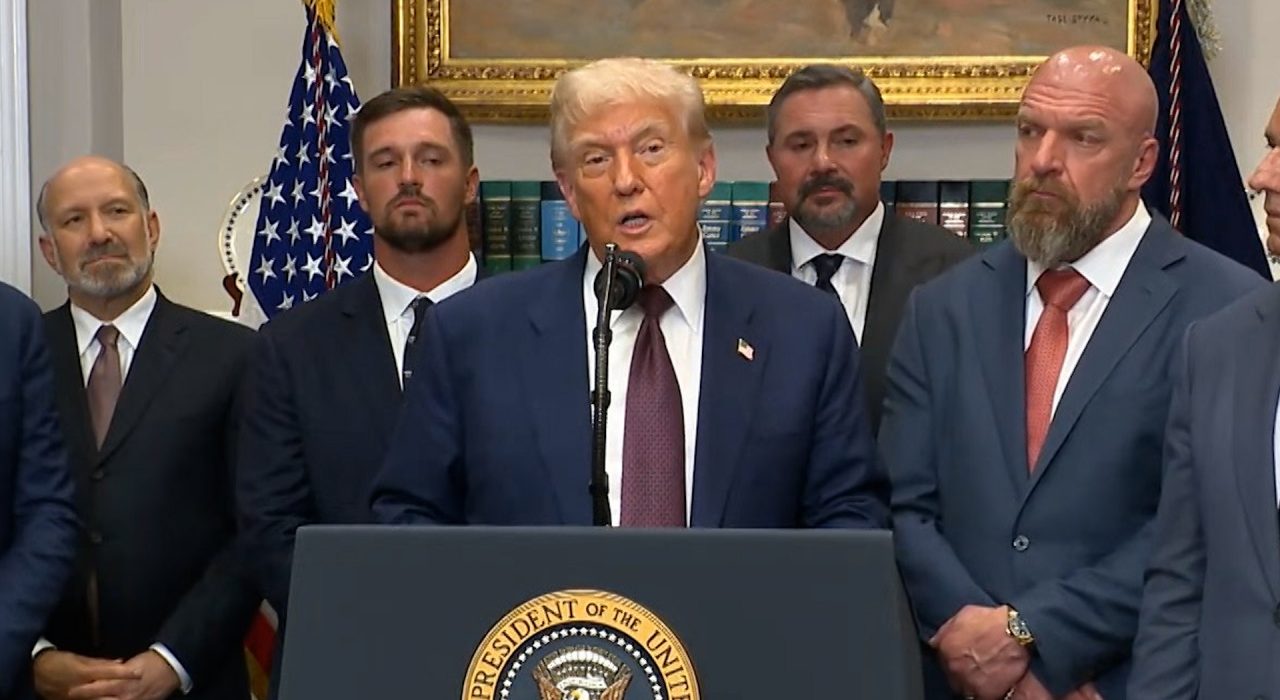 Donald Trump a anuntat taxe mari pentru 90 de tari